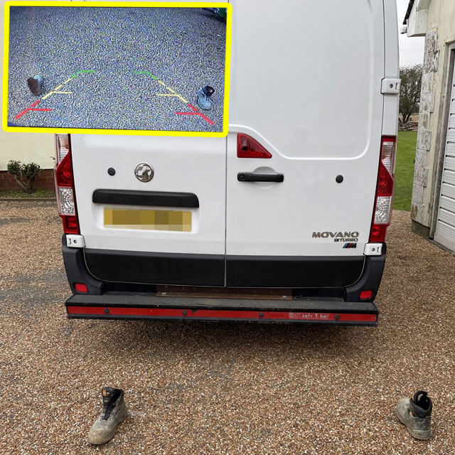 Vauxhall-Movano-NV400-Renault-Master-Reversing-Camera-Kits-640.jpg